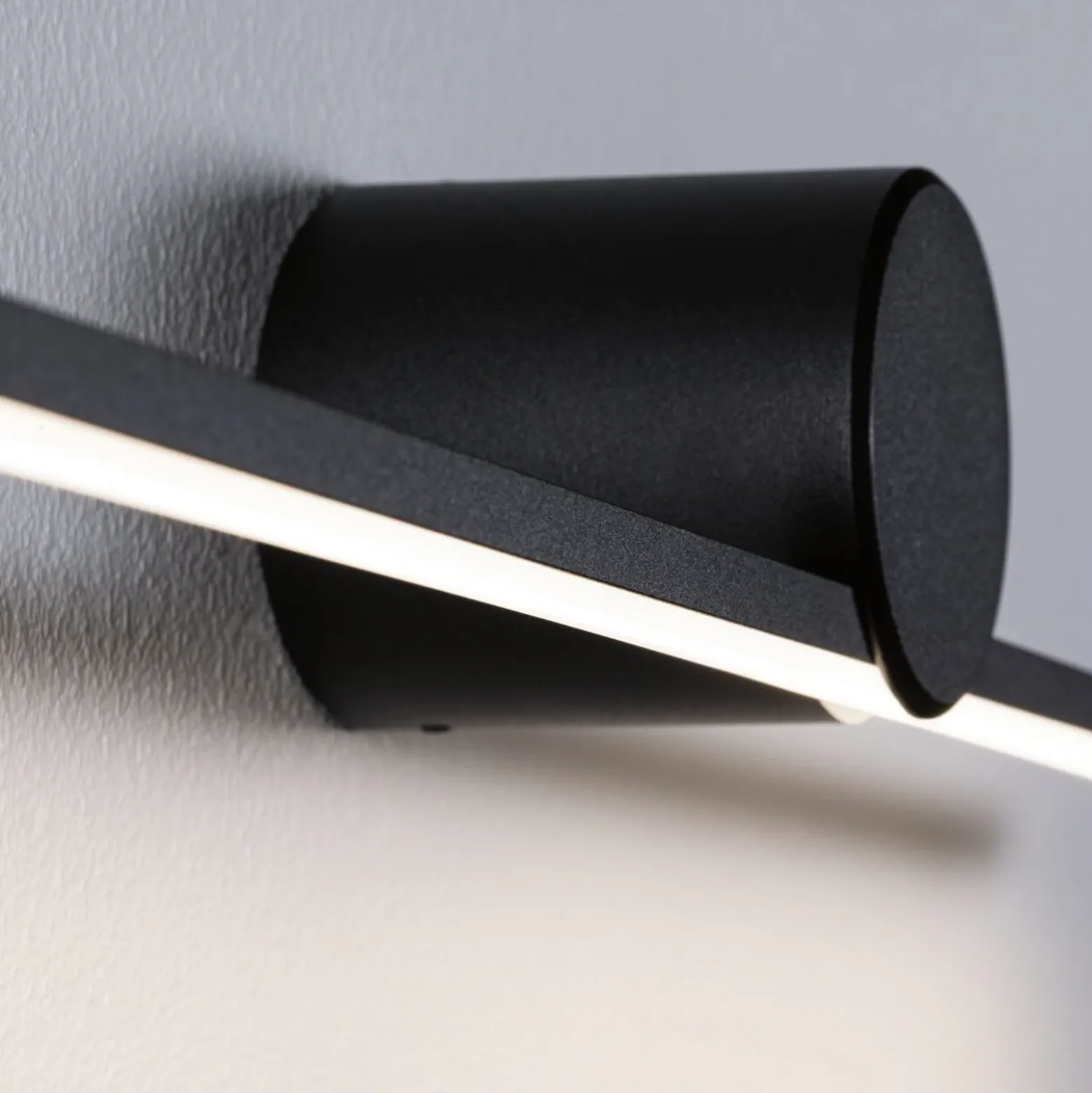 Aplique de pared LED Sava de Paulmann, negro, 120 cm, IP44