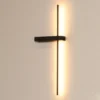 Aplique de pared LED Segin, altura 60 cm, 6W, negro, aluminio