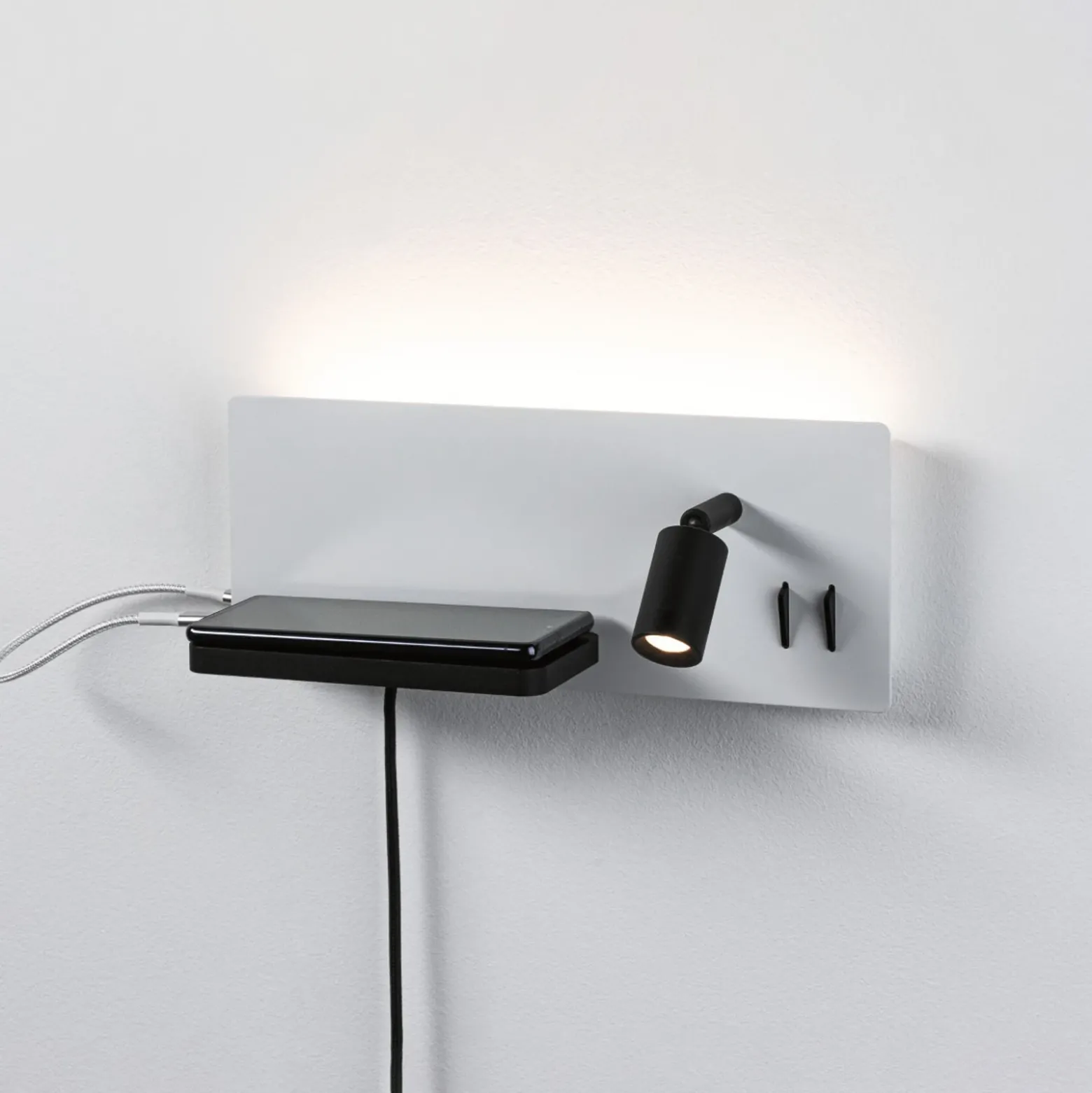 Aplique de pared LED Serra de Paulmann, izquierda, USB-C, blanco/negro