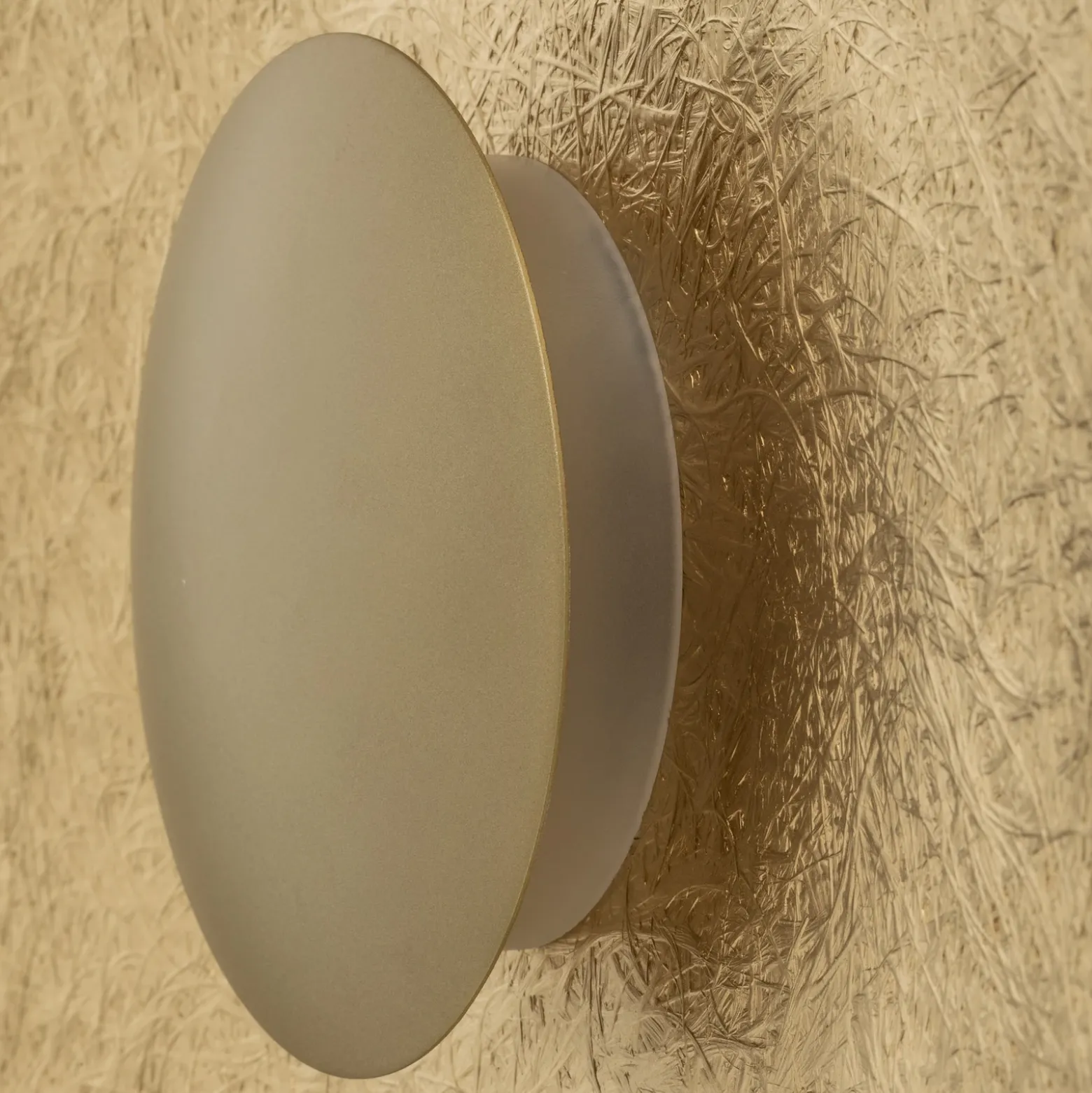 Aplique de pared LED Sole S, Ø 44 cm, color dorado, acero, 3.000 K