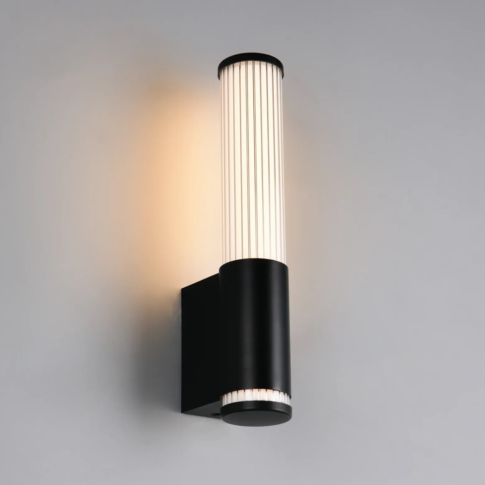Aplique de pared LED Stefano, negro mate, altura 29 cm, metal, IP44