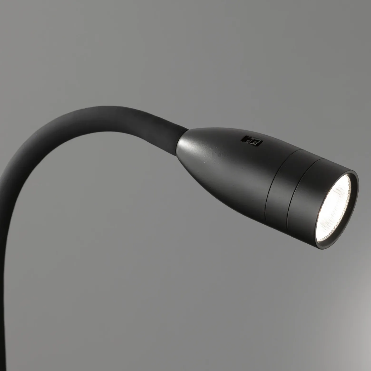 Aplique de pared LED Sten con control gestual, negro