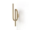 Aplique de pared LED Tobia de Foscarini con cable dorado