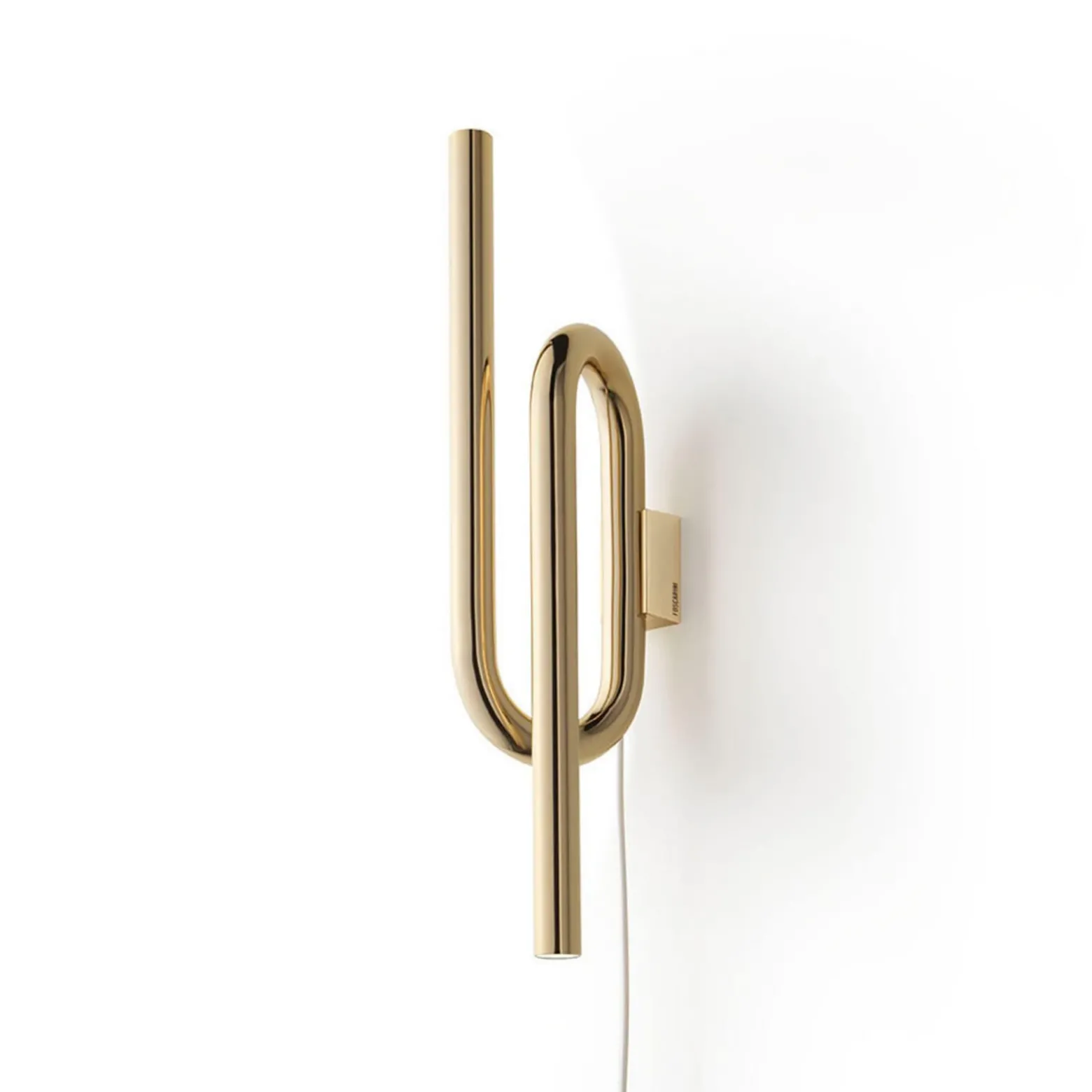 Aplique de pared LED Tobia de Foscarini con cable dorado