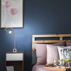 Aplique de pared LED Tuso, níquel, montaje en cama, metal