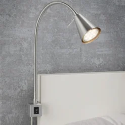 Aplique de pared LED Tuso, níquel, montaje en cama, metal