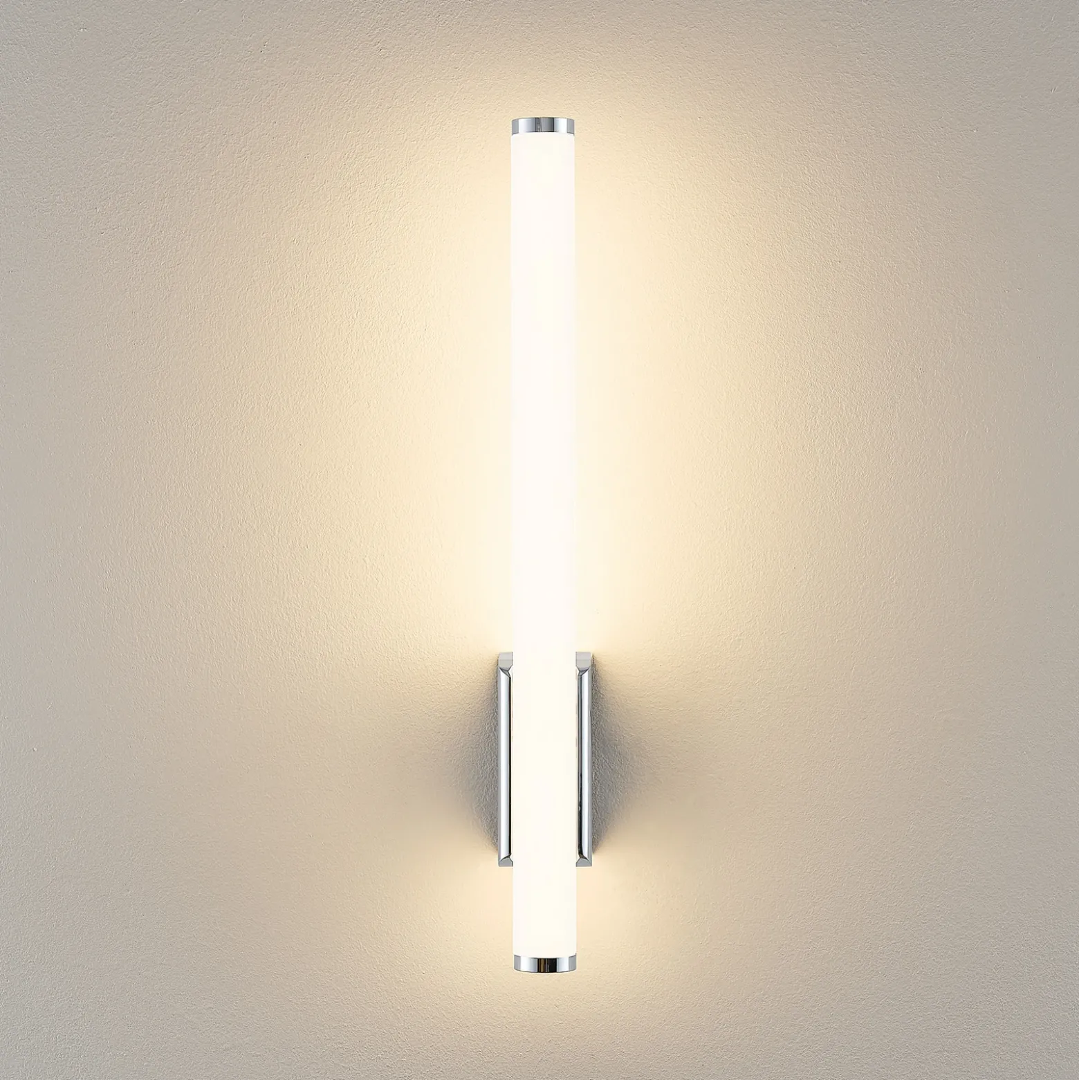 Aplique de pared LED VINA UP S, color cromo, altura 40 cm, IP44 CCT