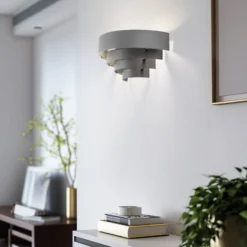 Aplique de pared Levin con pantalla de acero, gris