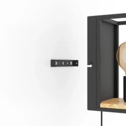 Aplique de pared Libertad, ancho 14 cm, negro/madera, acero
