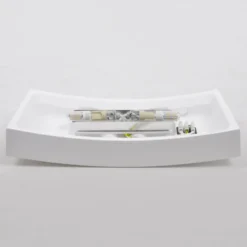 Aplique de pared ligeramente curvado Leander, pintable