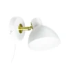 Aplique de pared Lilje de Dyberg Larsen, blanco, Ø 16 cm, metal