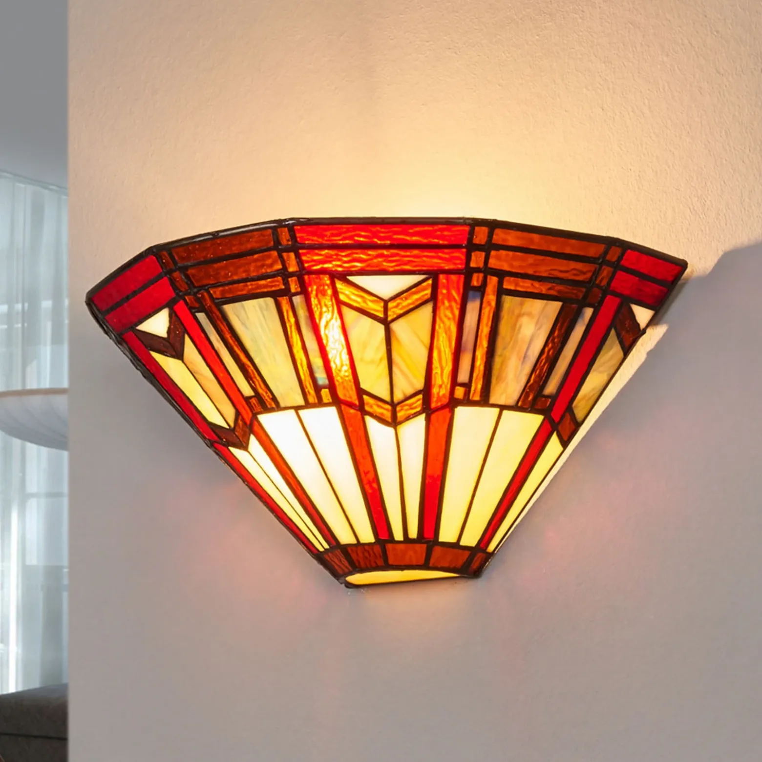 Aplique de pared Lillie de estilo Tiffany