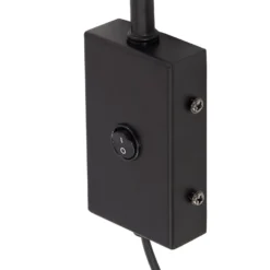 Aplique de pared Lindby Adrik, negro, metal, con enchufe