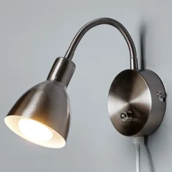 Aplique de pared Lindby Amrei, color níquel, 42cm, enchufe, atenuable