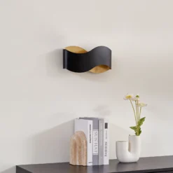 Aplique de pared Lindby Dailin, negro/dorado, 30 cm, metal