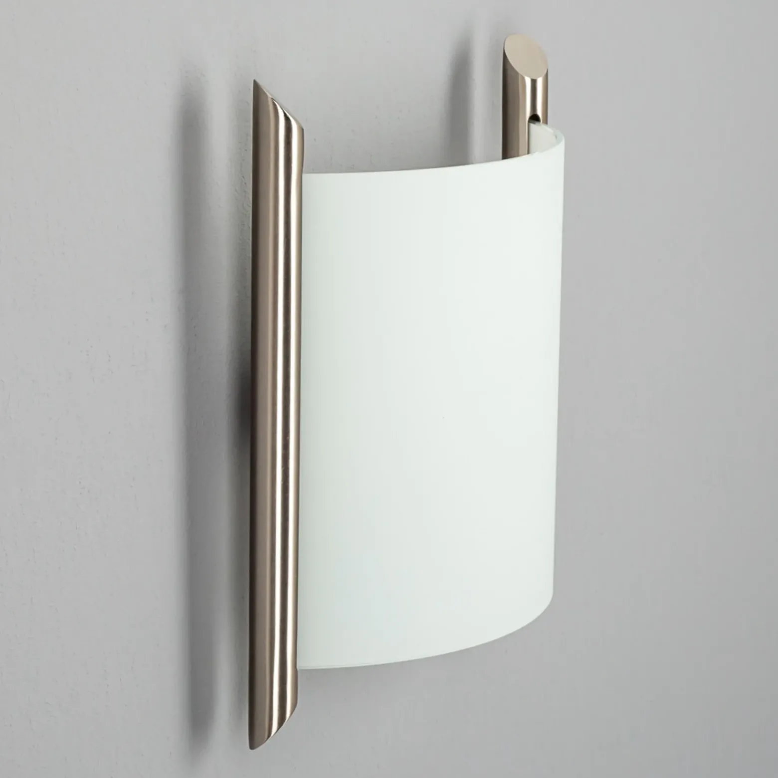 Aplique de pared Lindby Filippa, 25 cm, níquel, cristal, E27
