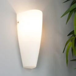 Aplique de pared Lindby Hermine, blanco, cristal, altura 31 cm, E27