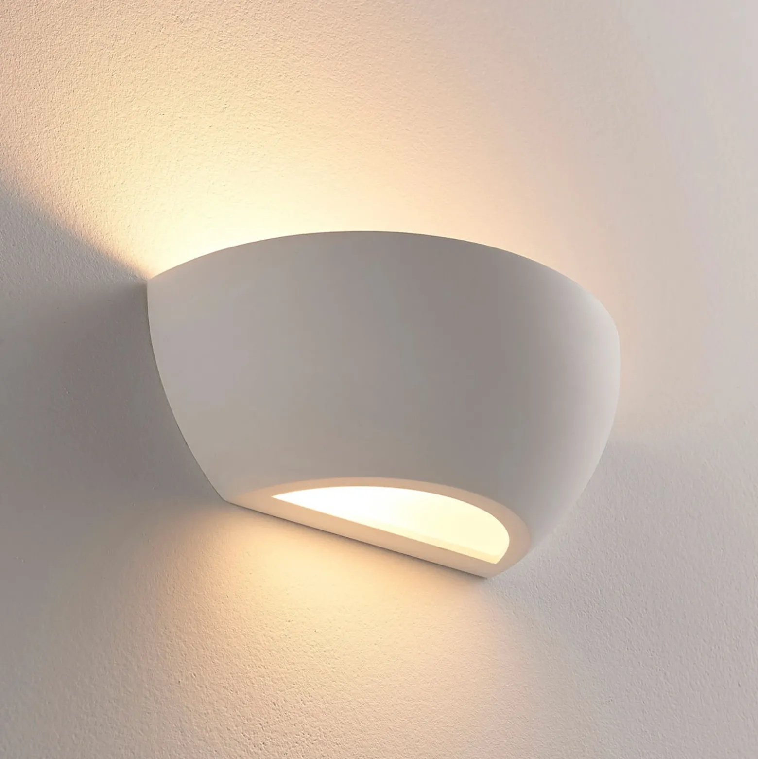 Aplique de pared Lindby «Jimmy», blanco, yeso, semicircular, 24 cm, E14