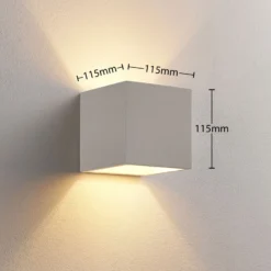 Aplique de pared Lindby Kay, blanco, escayola, 11,5 x 11,5 cm