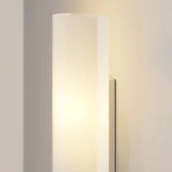 Aplique de pared Lindby Ophelia, altura 39 cm, blanco, cristal
