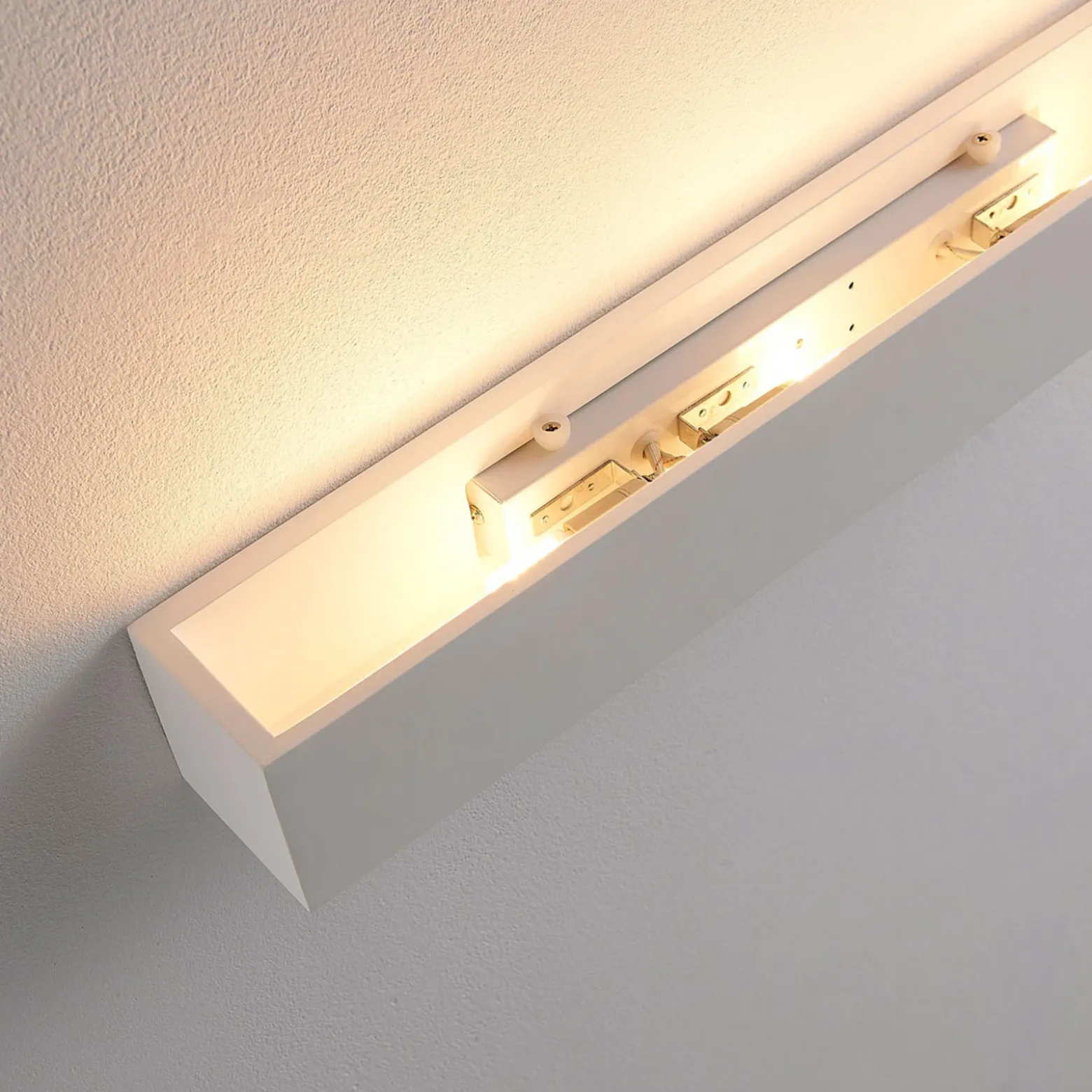 Aplique de pared Lindby Santino, 51 cm, escayola, G9, pintable