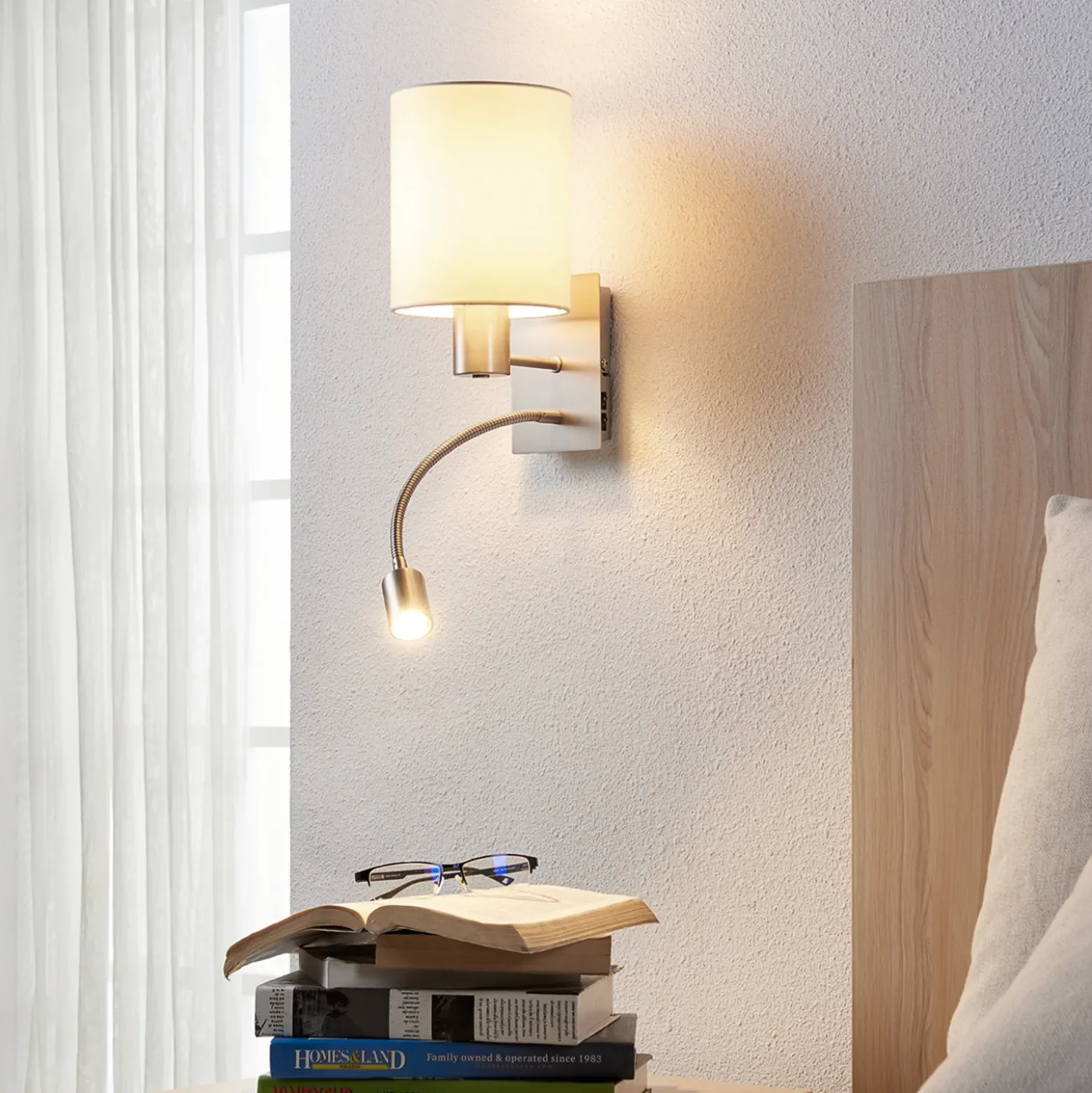 Aplique de pared Lindby Shajan, 29 cm, textil, E27, brazo de lectura LED