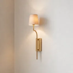 Aplique de pared Lumora, blanco/dorado, altura 72 cm, tejido/metal, E27