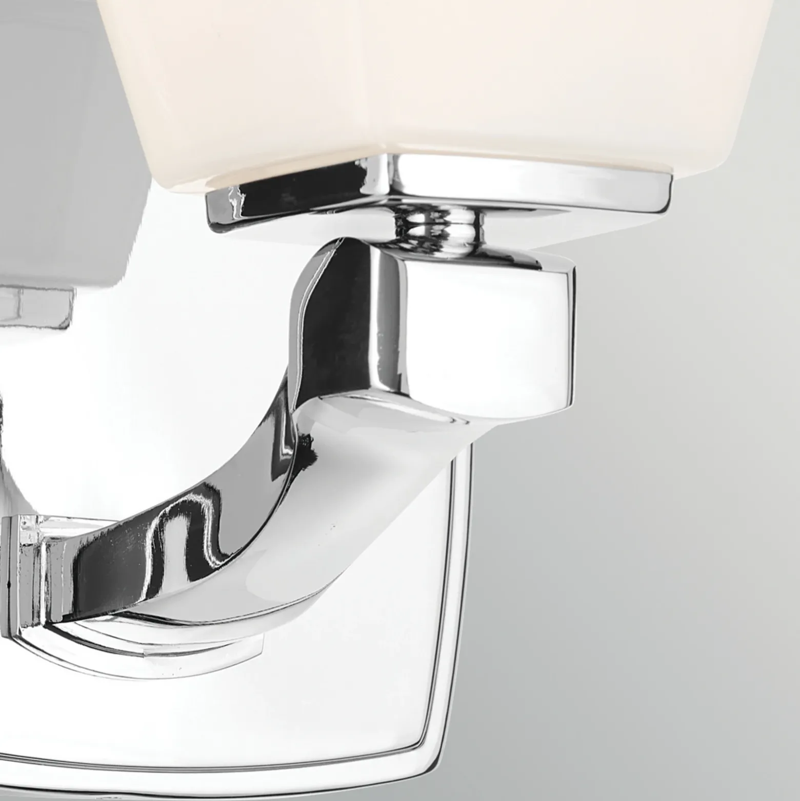 Aplique de pared Marant, cromo/ópal, altura 24 cm, IP44, LED G9