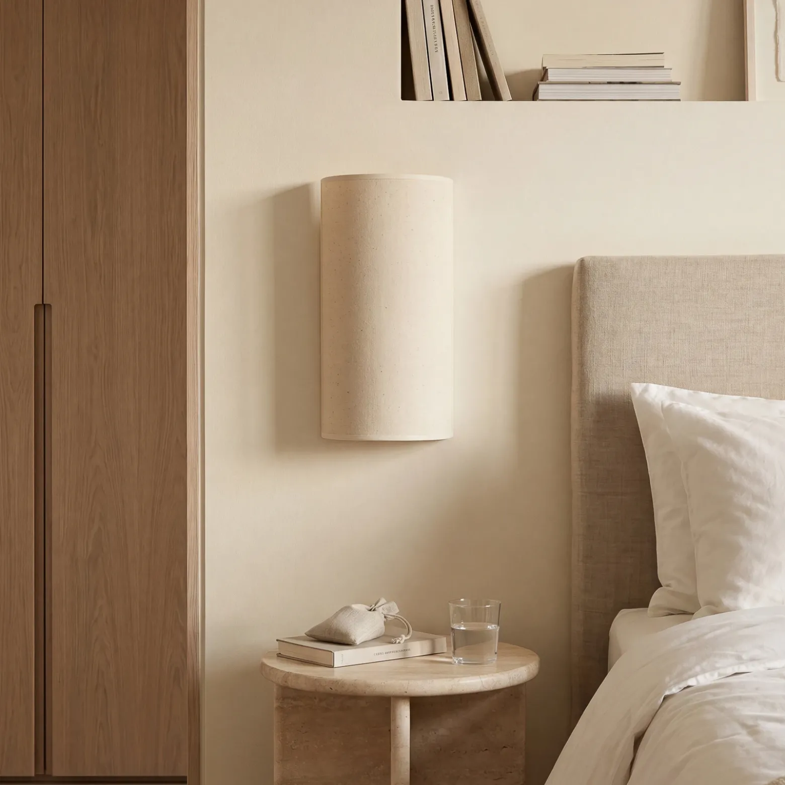 Aplique de pared Nature, color crema, altura 40 cm, tejido, luz hacia