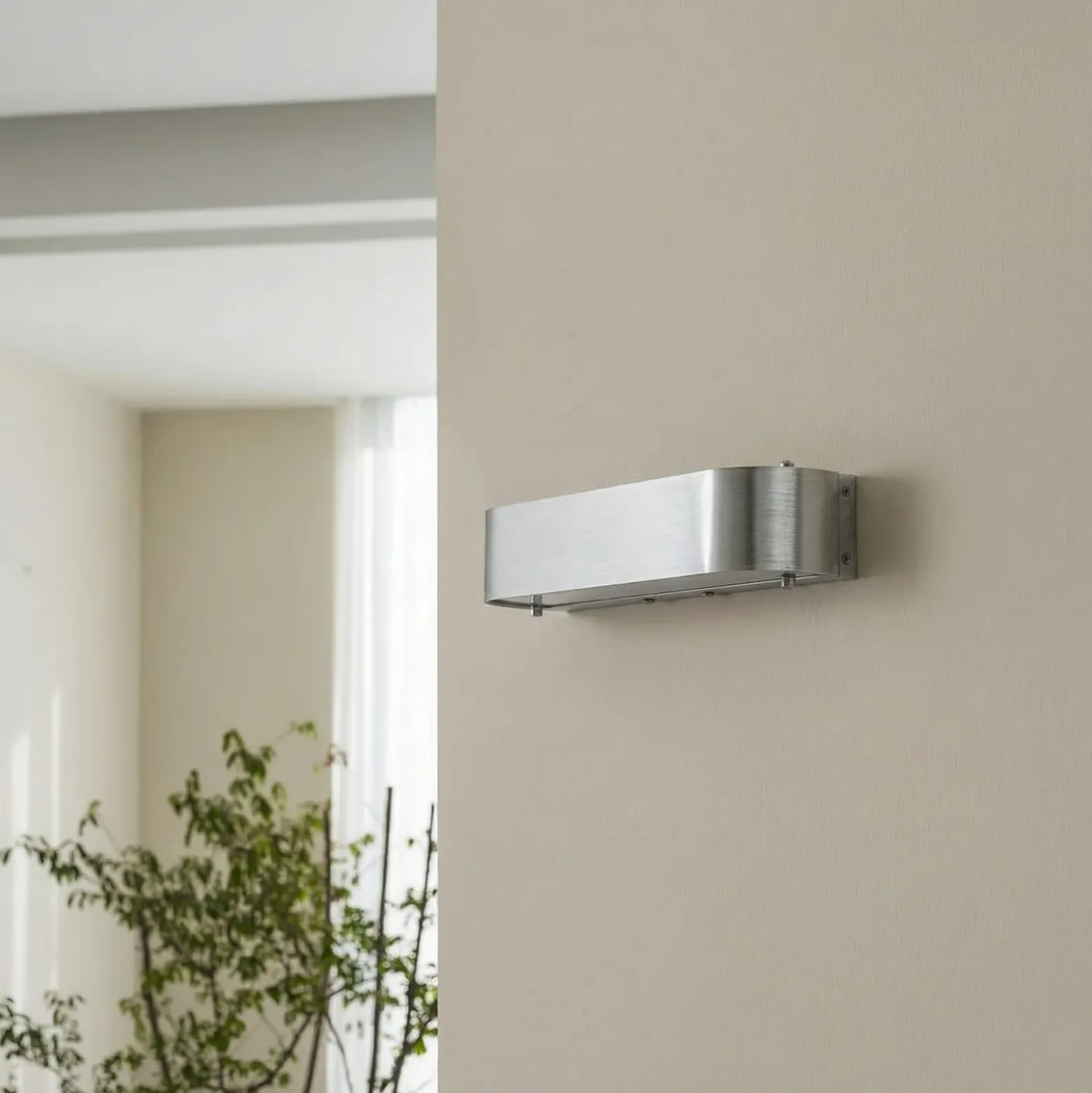 Aplique de pared Nika con portalámpara E14, aluminio