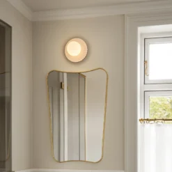 Aplique de pared Nuura Liila Muuse, Ø 20 cm IP44, blanco/ópalo