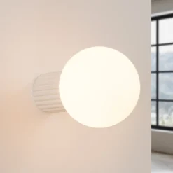 Aplique de pared ORBI, beige, vidrio/metal, Ø 12 cm, IP44, G9