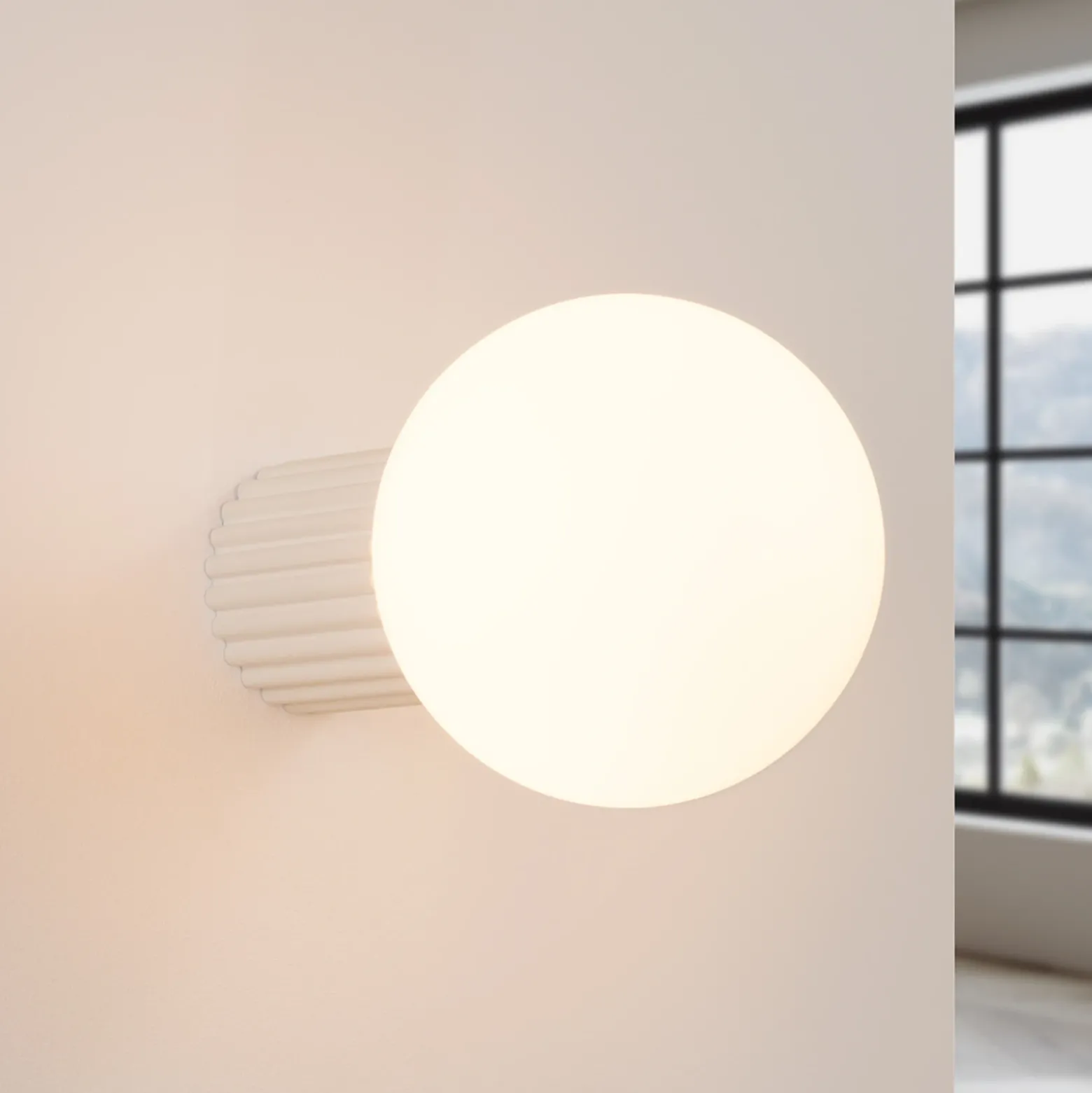 Aplique de pared ORBI, beige, vidrio/metal, Ø 12 cm, IP44, G9