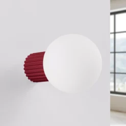 Aplique de pared ORBI, rojo oscuro, vidrio/metal, Ø 12 cm, IP44, G9