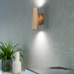 Aplique de pared Portillo, latón, altura 20 cm, 2 luces. Metal, GU10