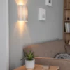 Aplique de pared satinado en atlas, plata/oro