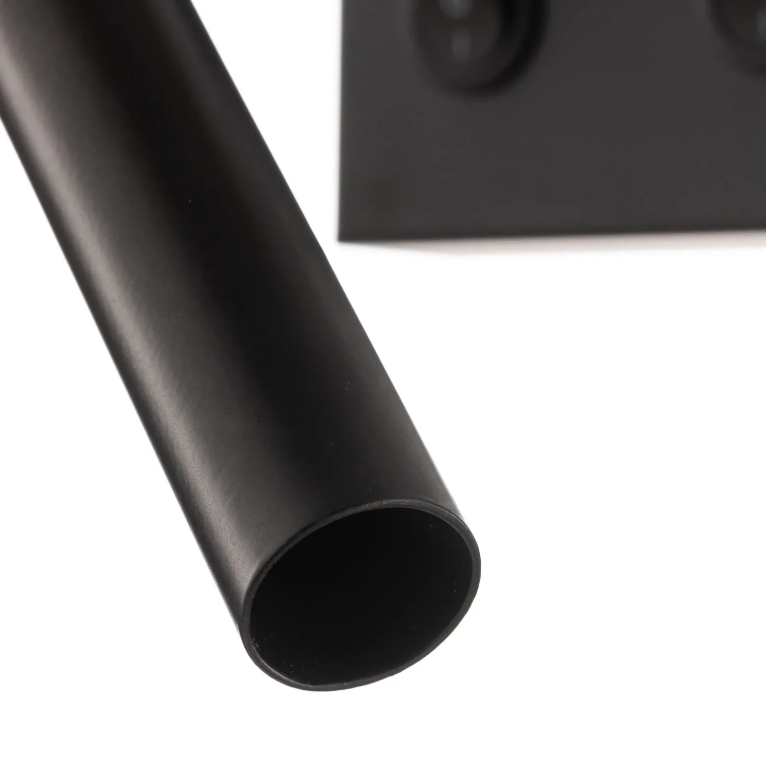 Aplique de pared Soho cilíndrico con brazo de lectura negro/dorado
