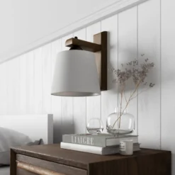 Aplique de pared Sweden con estructura de madera, roble nogal