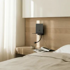 Aplique de pared Thorid de Lindby, negro, USB, lámpara de lectura LED, G9