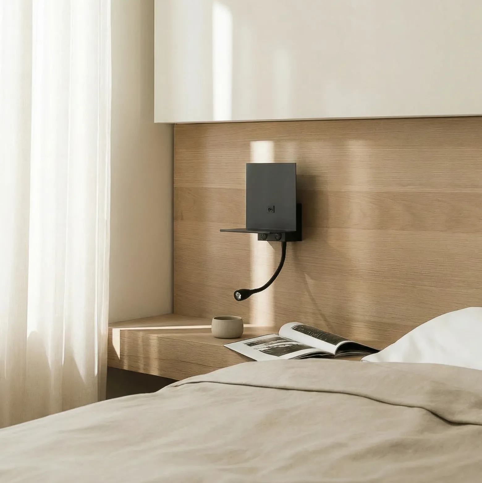 Aplique de pared Thorid de Lindby, negro, USB, lámpara de lectura LED, G9