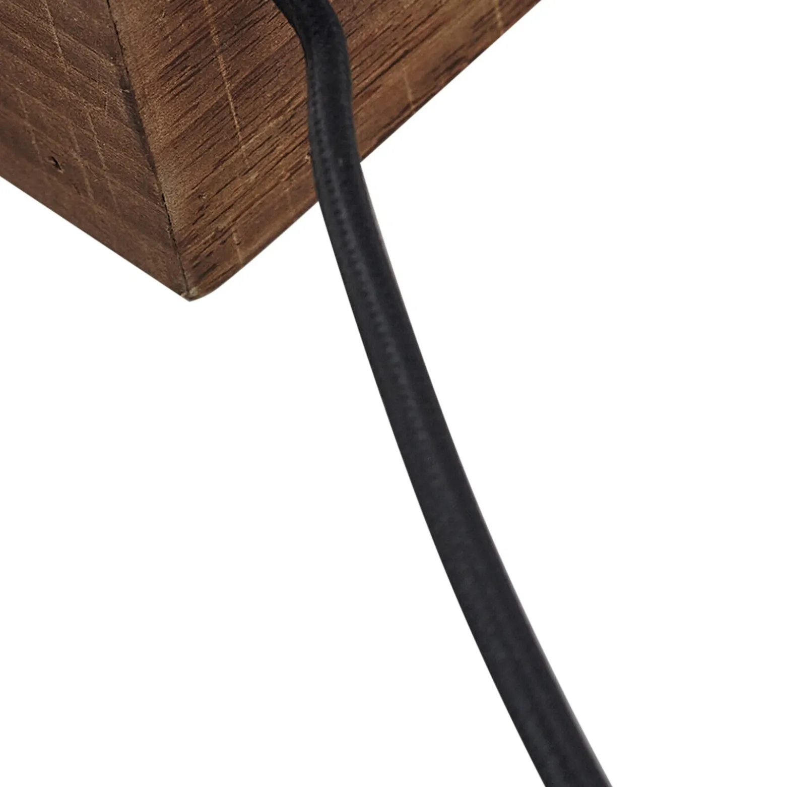 Aplique de pared Vatana de Lindby, madera, enchufe, puerto USB, 80 cm