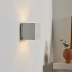 Aplique de pared Xera, blanco, 10 cm, up/downlight, aluminio