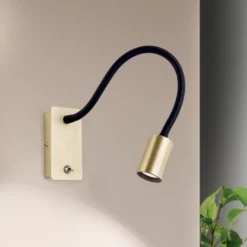 Aplique LED Kurt latón mate con brazo flexible