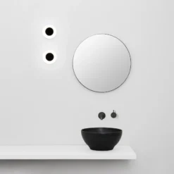 Aplique LED Moy en negro con pantalla de vidrio