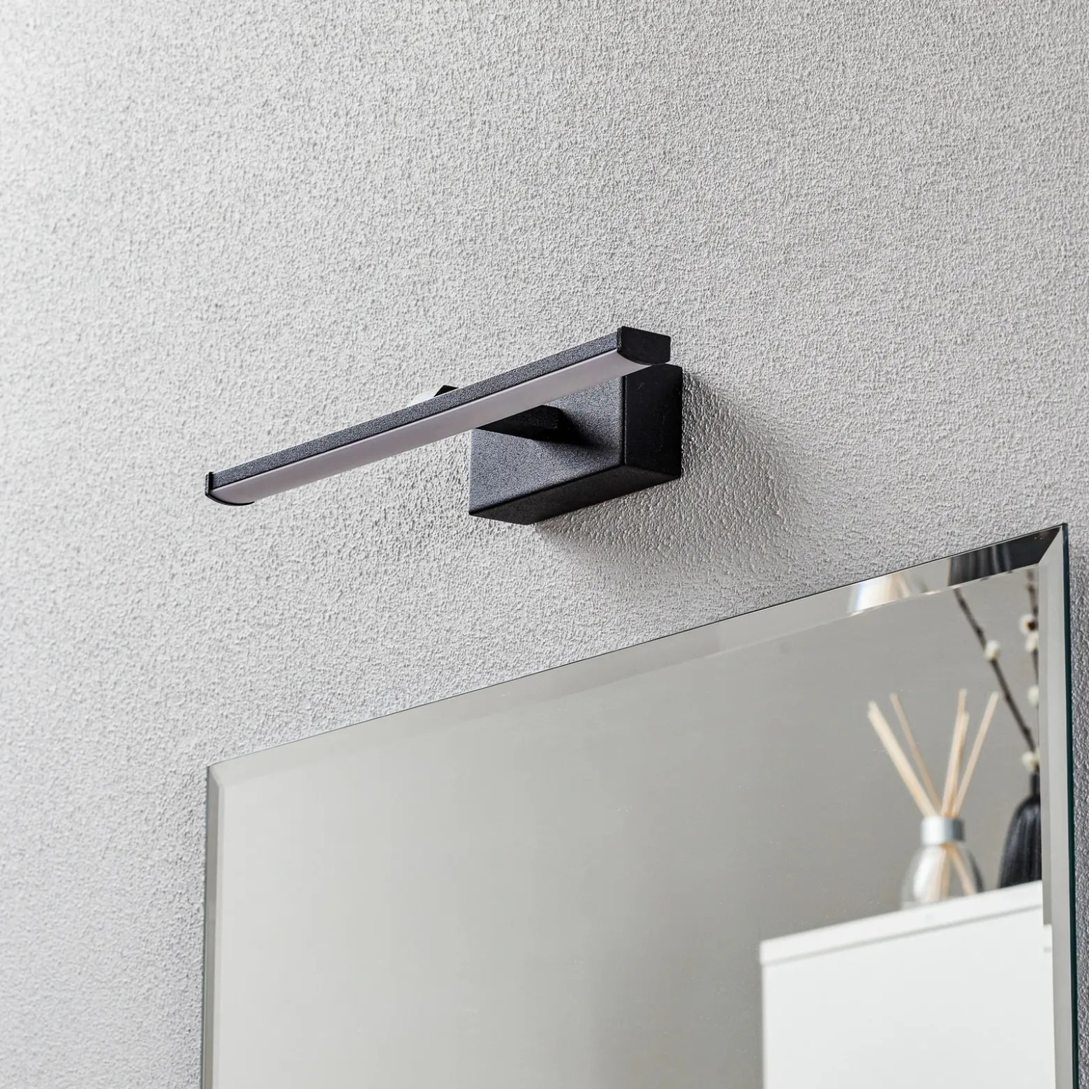 Aplique LED Nala, negro, anchura 30 cm
