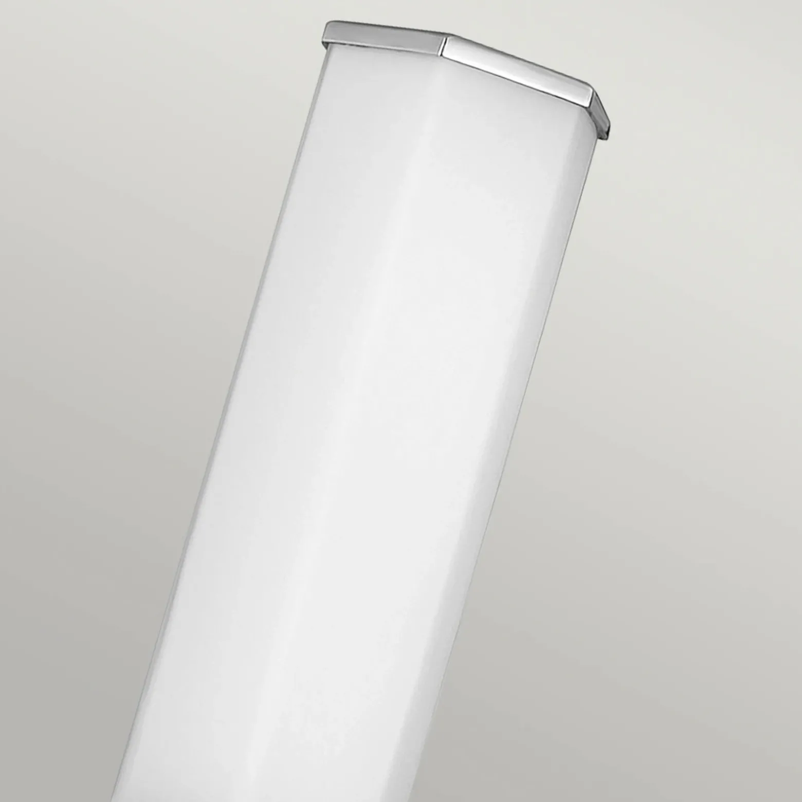Aplique LED para baño Facet Single, 3000 K, cromo