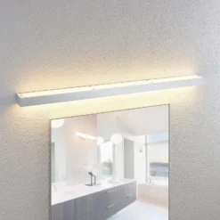 Aplique LED para baño Layan de Lindby, 120 cm, cromo, metal