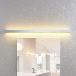 Aplique LED para baño Layan de Lindby, 120 cm, cromo, metal