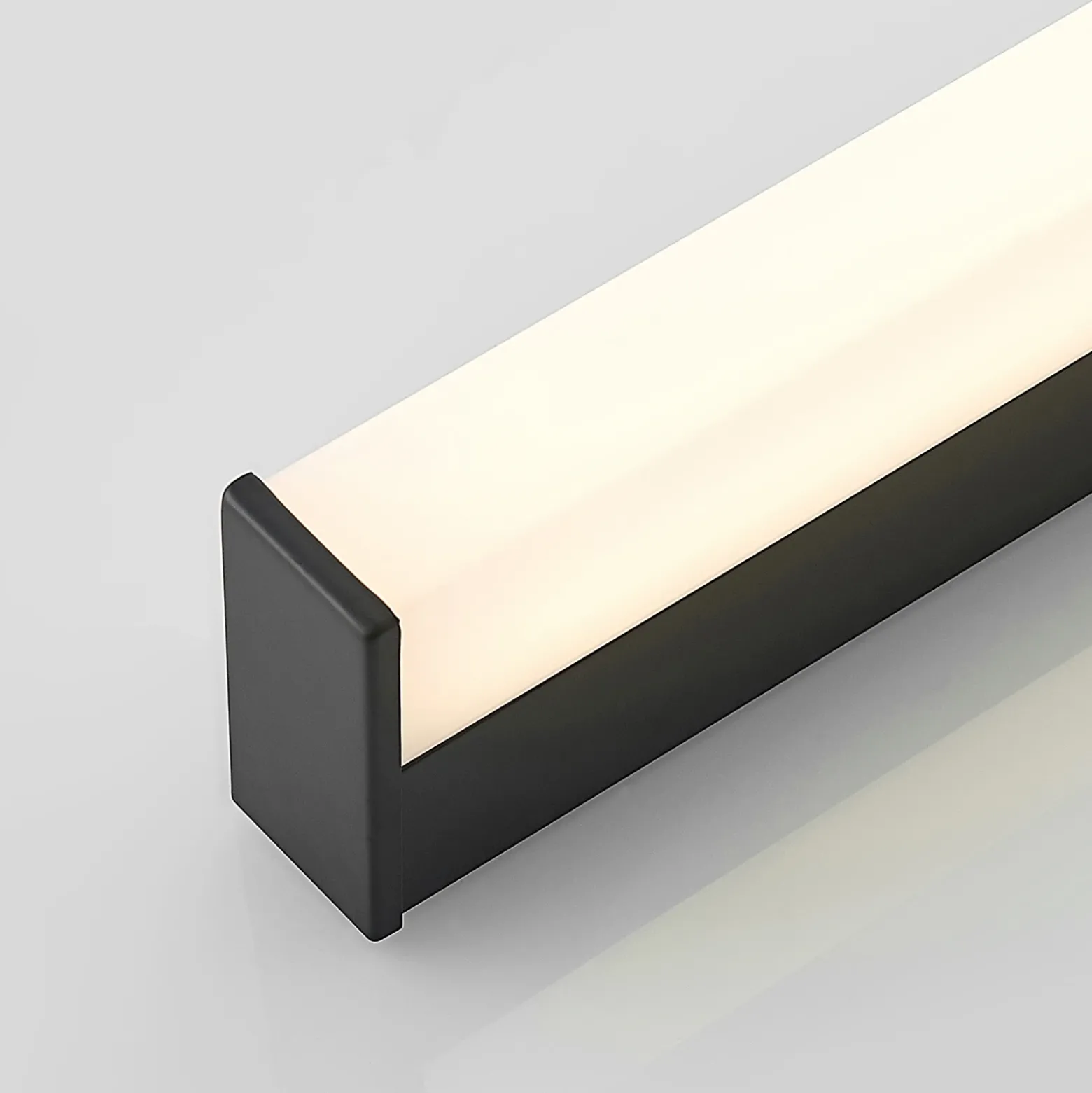 Aplique LED para baño Ulisan de Lindby, 89 cm, negro, angular