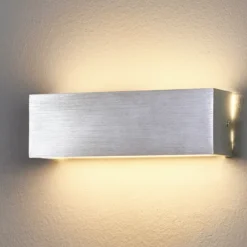 Aplique LED Ranik rectangular de aluminio